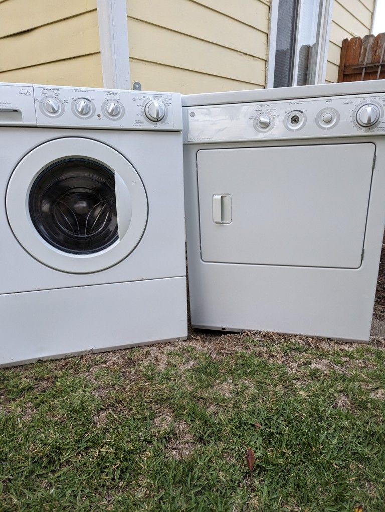 GE stackable washer/dryer unit