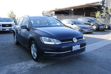 2018 Volkswagen Golf SportWagen