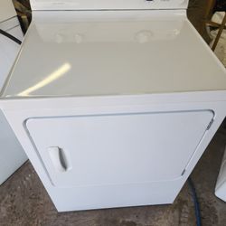 GE Super Capacity Electric Dryer 