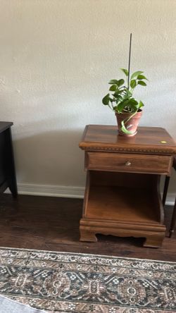Brown Wood In -Table