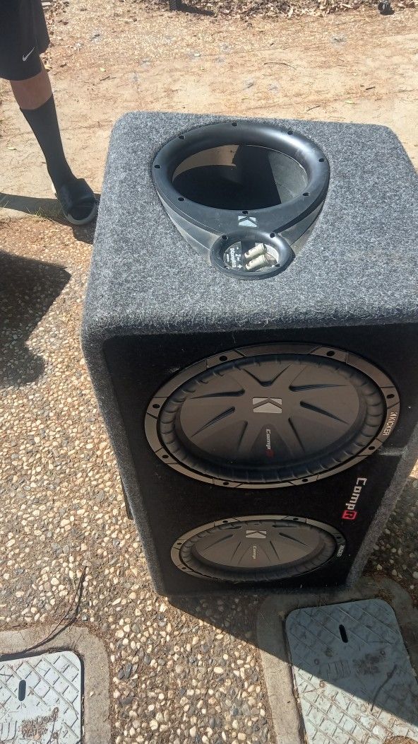 Kicker Subwoofer 12 Inch And Phoenix 🐦🔥 Gold Amp