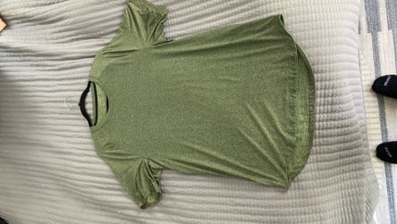 Lululemon Men’s L Workout Shirt