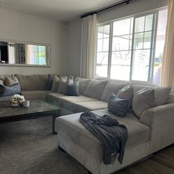 Large sectional Couch 