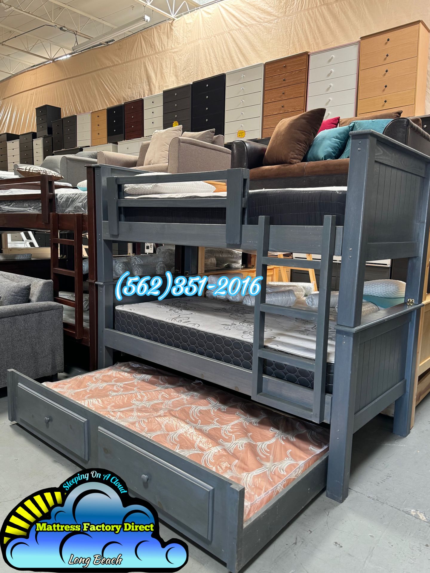 Triple twin bunk bed with mattresses and trundle cama nueva