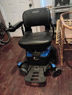 Pride Mobility Scooter $200 w/o trailer