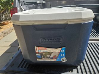 Coleman roller Ice Chest 50 qt
