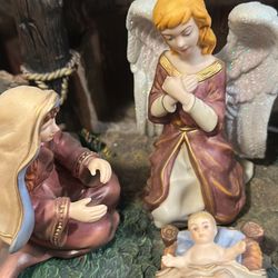 Thomas Kincaid Nativity