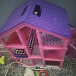Small Doll House 