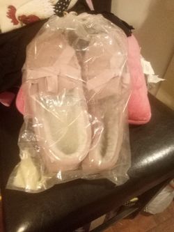 Pastel Mocassin Slippers Size 9