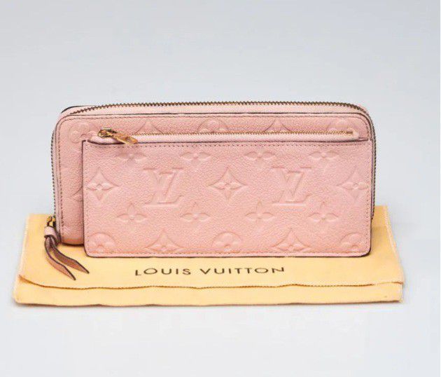Louis Vuitton Monogram Elise Wallet for Sale in Arlington Heights, IL -  OfferUp