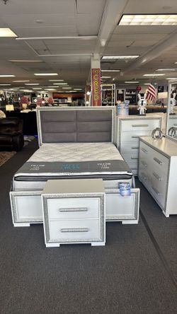 Queen 5pc set with x1 FREE nightstand and x1 Free Mattress only $1099