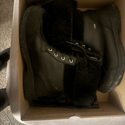 Black Ugg Boot With Fur 