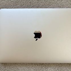 MacBook Pro 13-inch (2018, Intel i5, 8GB RAM, 256GB SSD) – Doesn’t Turn On, For Parts/Repair