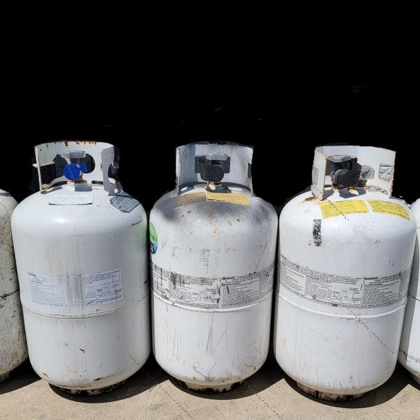 FULL 7 GAL (30 LB) Propane Tanks for Sale in Santa Ana, CA - OfferUp
