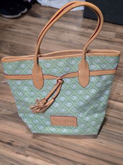 Dooney & Bourke Tote