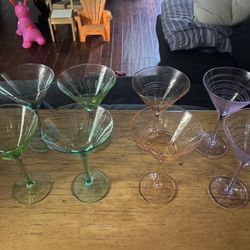 Set of 8 Martini Glasses 