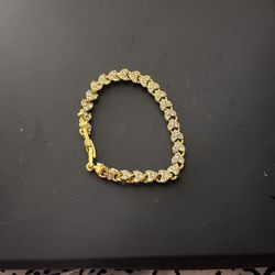 Women’s Gold & Diamond Heart Bracelet 