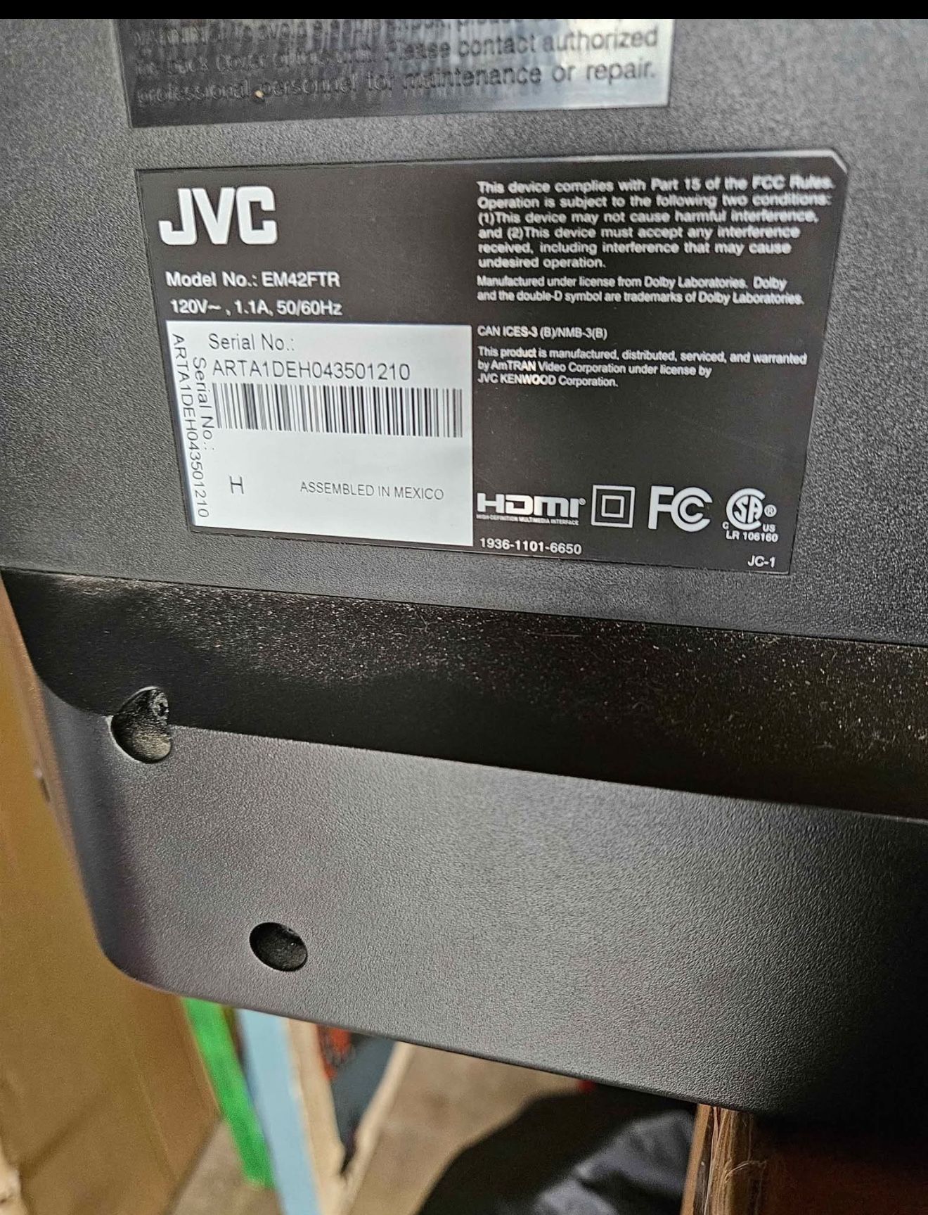 Two screen TVs (JVC, TCL)