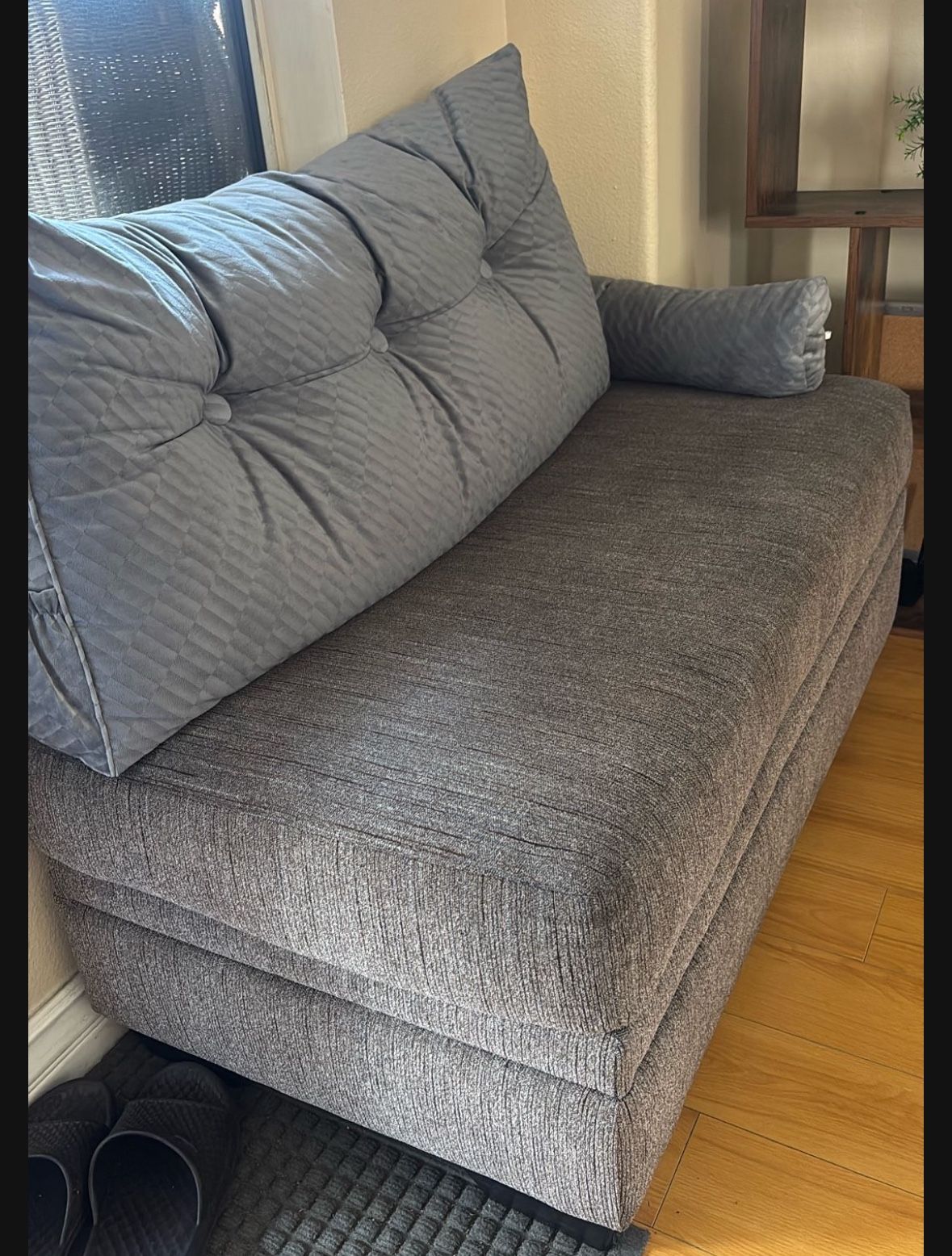 Ottomon/ sofa