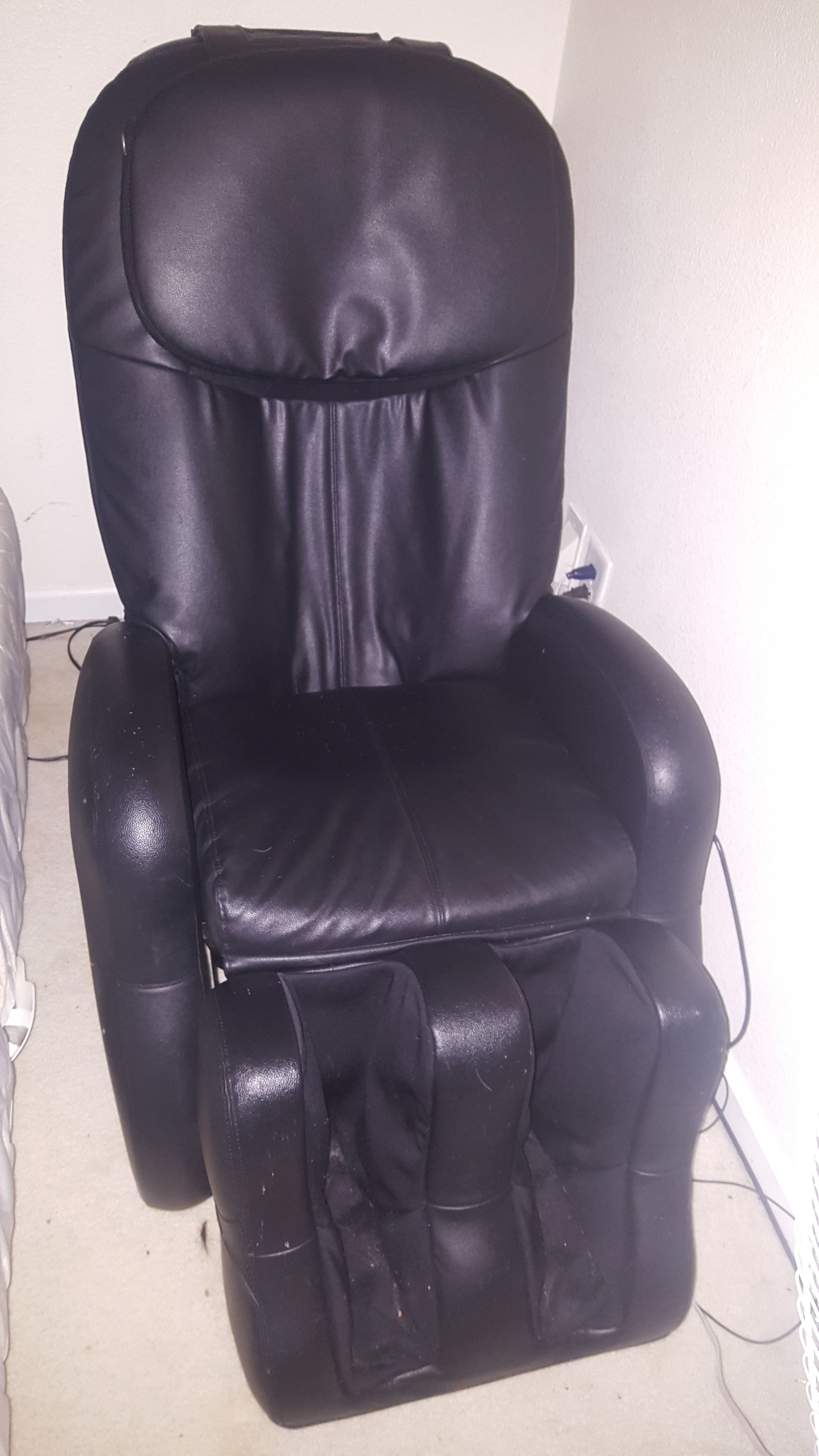 Human Touch Ijoy 320 massage chair **