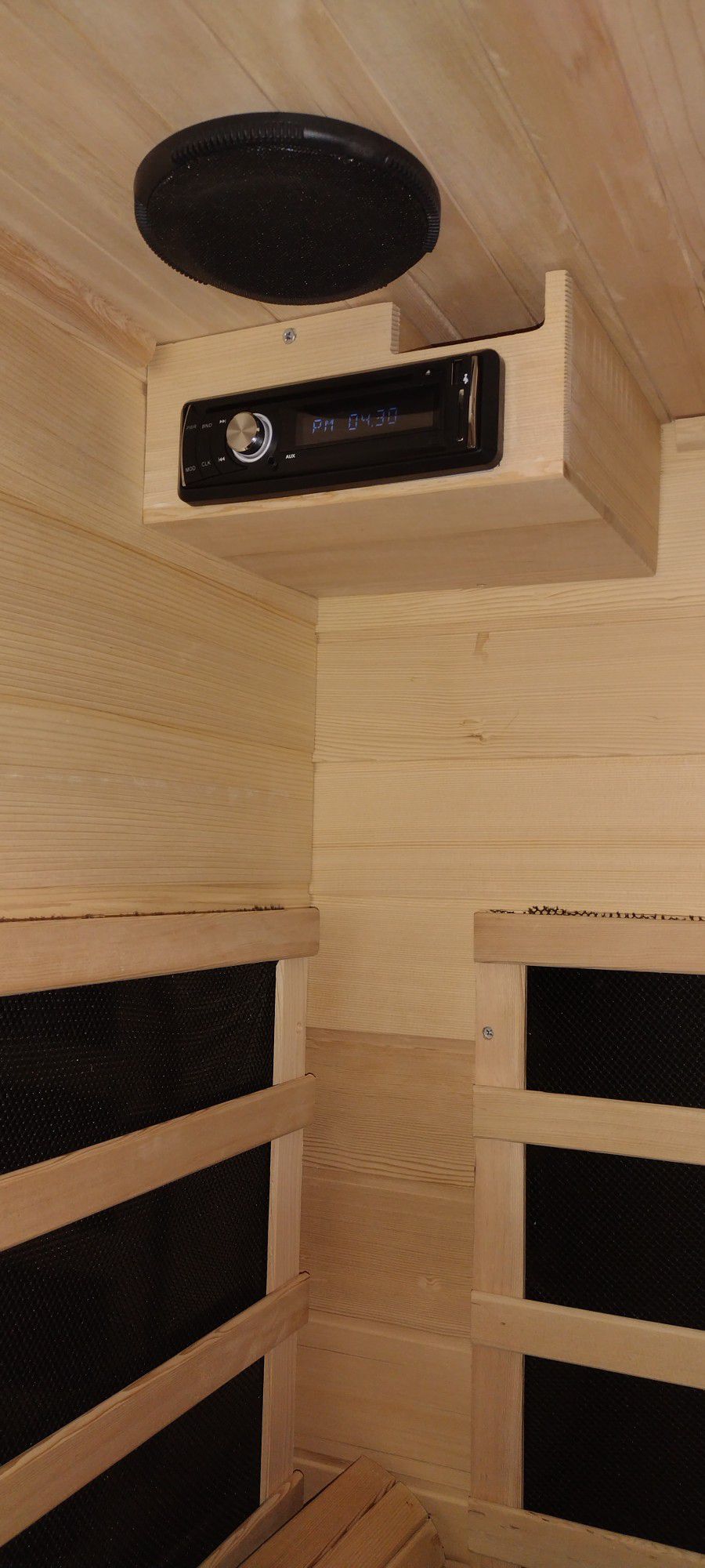Infrared Sauna With Radio/CD player 