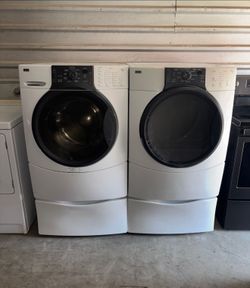White Kenmore Washer And Electric Dryer Matching Set