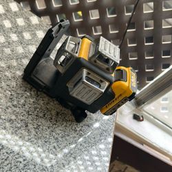 Dewalt Laser 3 Beam 