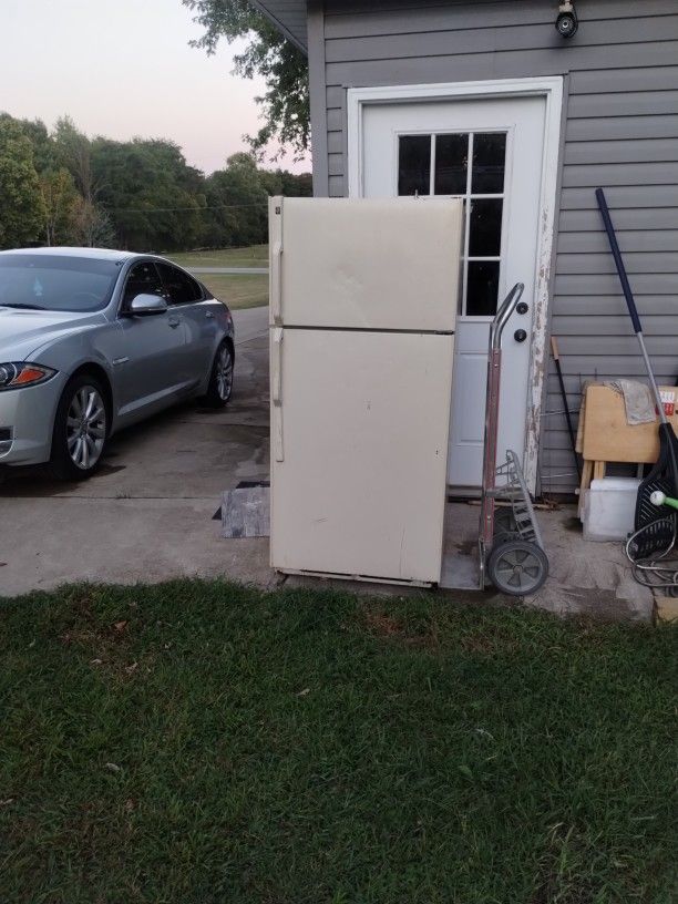 Garage Fridge ...GE