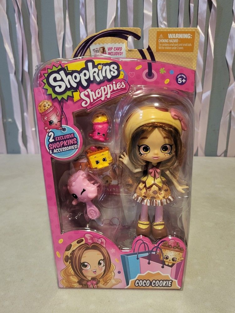 Shopkins Shoppies Coco Cookie Girls' Day Out w/ 2 Exclusive Shopkins