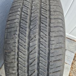 2 Tire 1 Discovery And Goodyear 255/65/r16