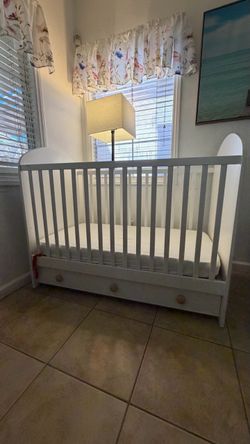 Baby crib