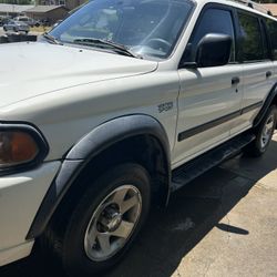 2004 Mitsubishi Montero Sport