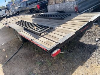 Flatbed Trailer with Ramp