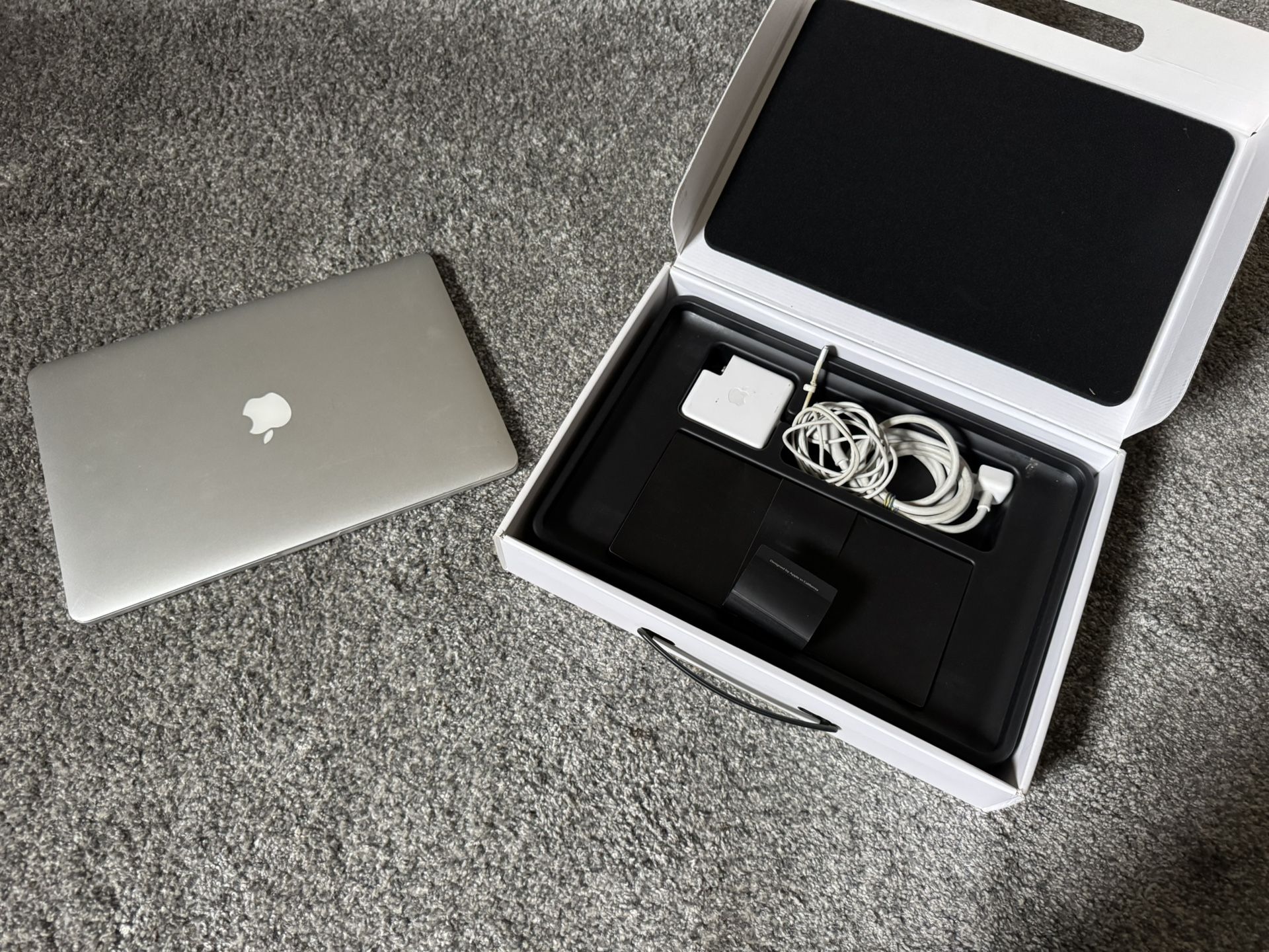 Retina Macbook Pro, 15” 16GB Ram, 768 SSD