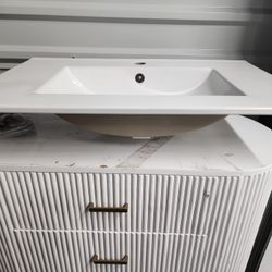 Bathroom Sink Vanity Top w/ Faucet – One Piece Ceramic
