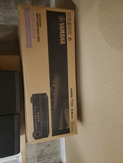 Surround speakers set and receiver