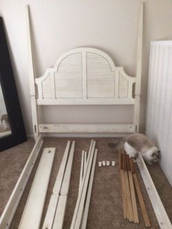 Ethan Allen Canopy Bed