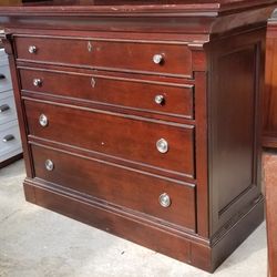 Lane Dresser