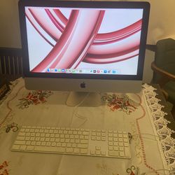 2017 Apple iMac 21.5-inch 4k Retina display 3GHz quad-core i5 processor 16gb Ram 256gb ssd Works great. Comes with apple wired keyboard and mouse