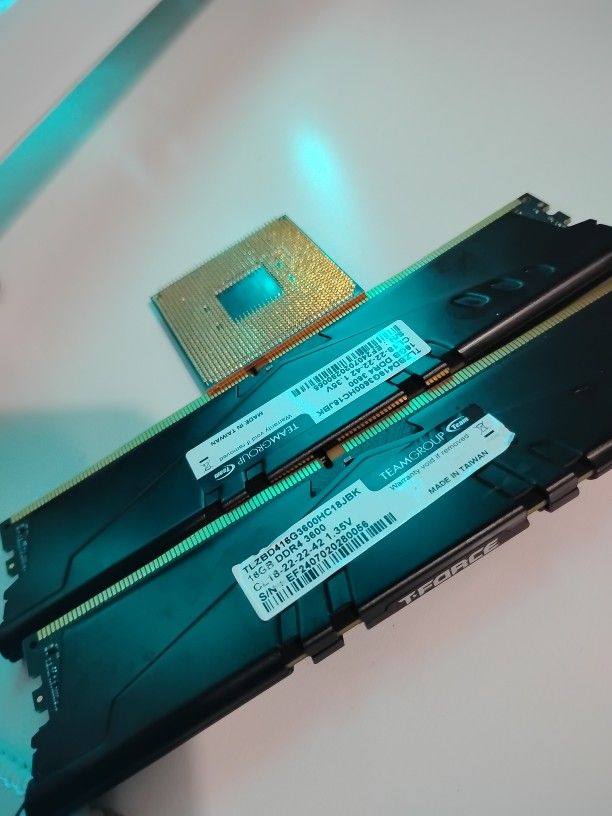 Ryzen 5 5600X - DDR4 Ram T-Force 32 Gigs