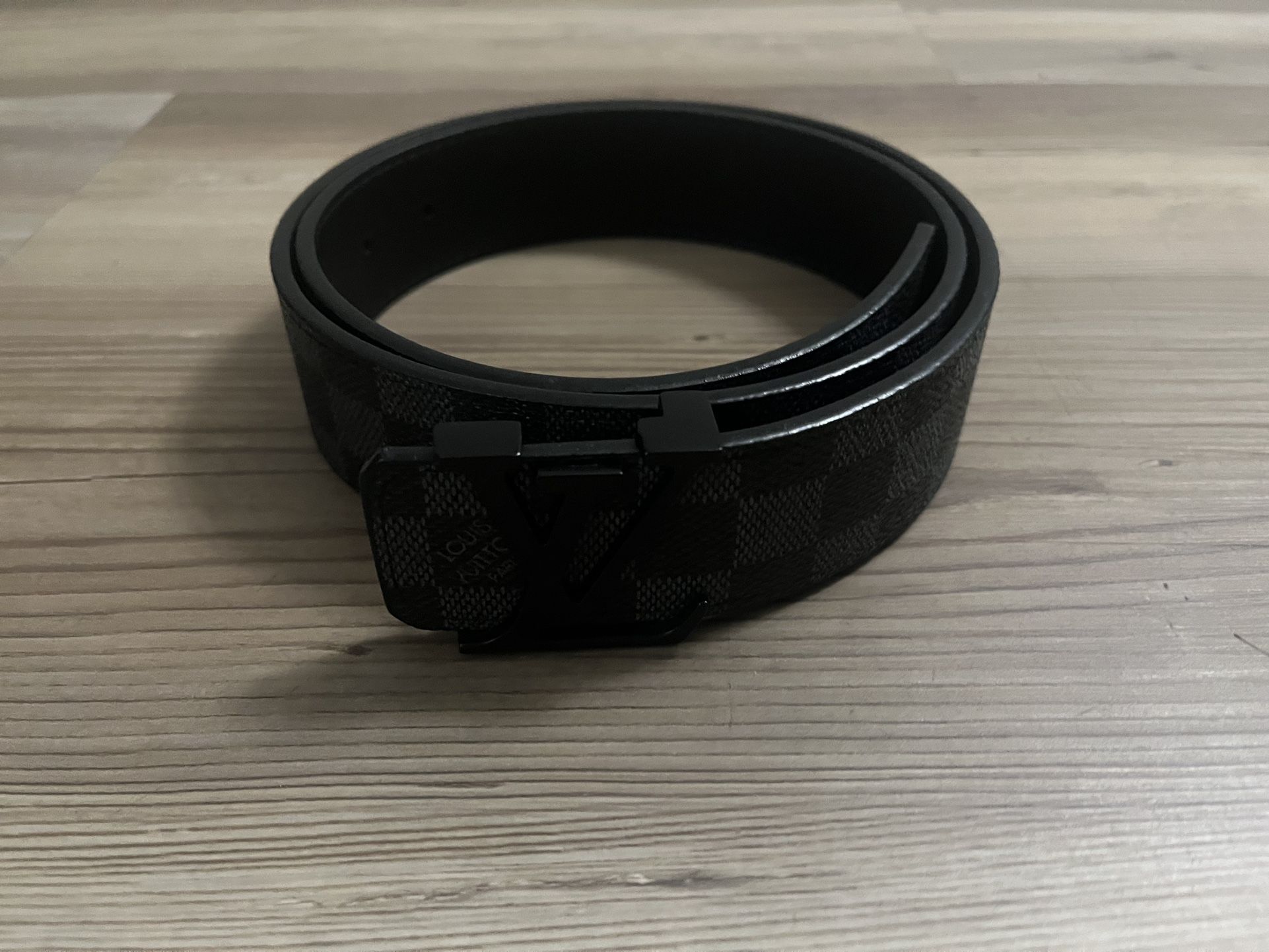 Louis Vuitton Belt Black 30-33