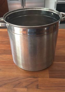 Stock pot