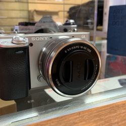 Sony A6400 With 16-50mm Lens.  Open Box 