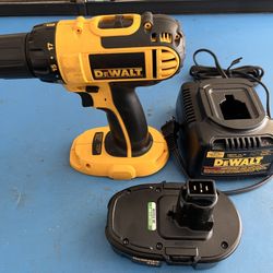 DEWALT DC720 18v Cordless Drill Driver,Battery & Charger