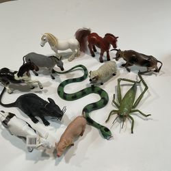 NWT Playset Of 12 Plastic Farm Animals Medium Size of 7”x4”