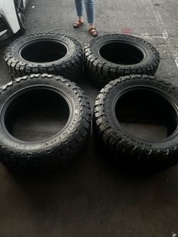 TOYOS  M/T 35X12.50 R20
