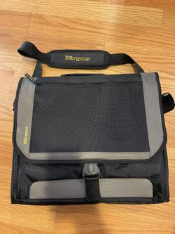 Brand New Targus 17” Messenger Bag