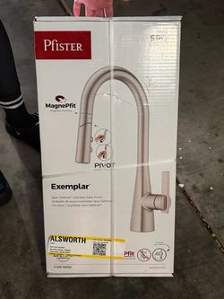 Pfister Exemplar Pull-Down Kitchen Faucet