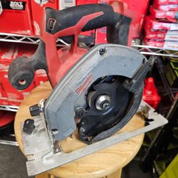 MILWAUKEE M18 6 1/2 CIRCULAR SAW (TOOL-ONLY)