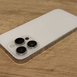 256gb iPhone 14 Pro Like New Unlocked 82% Battery 🔋 